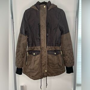 EXPRESS Two Toned Quilted Parka Hooded Jacket with Thumb Holes size S